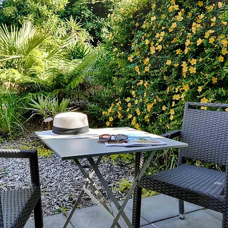 Hotell Le Branhoc - Brit 2*